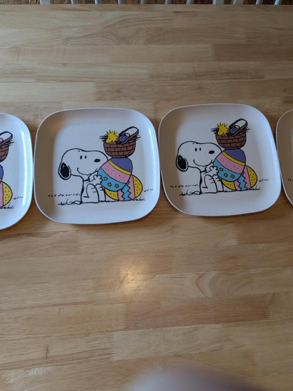 Peanuts Snoopy Easter Plates